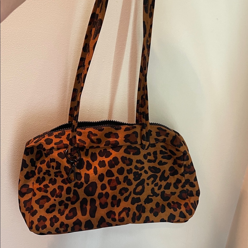 Baggu Leopard Bowler